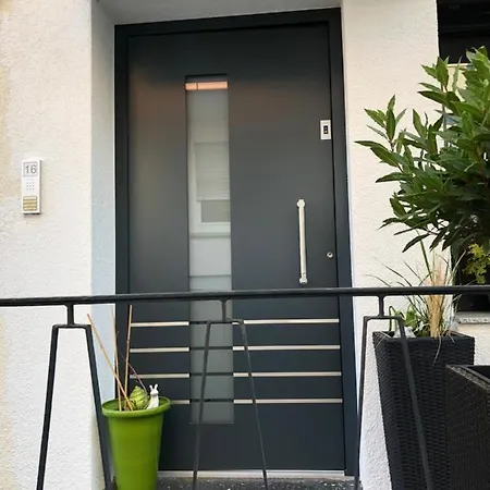 Appartement Eigene Im Dreifamilienhaus